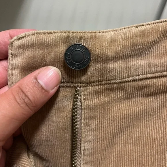 EUC Host Pick Talbots Size 8 Petite Tan Mini Skirt With Pockets - Picture 4 of 9